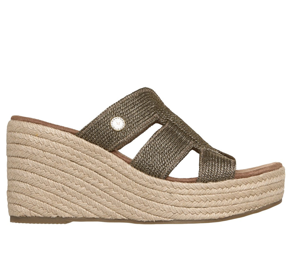 Martha Stewart:Iris - Unstoppable | Skechers on sale