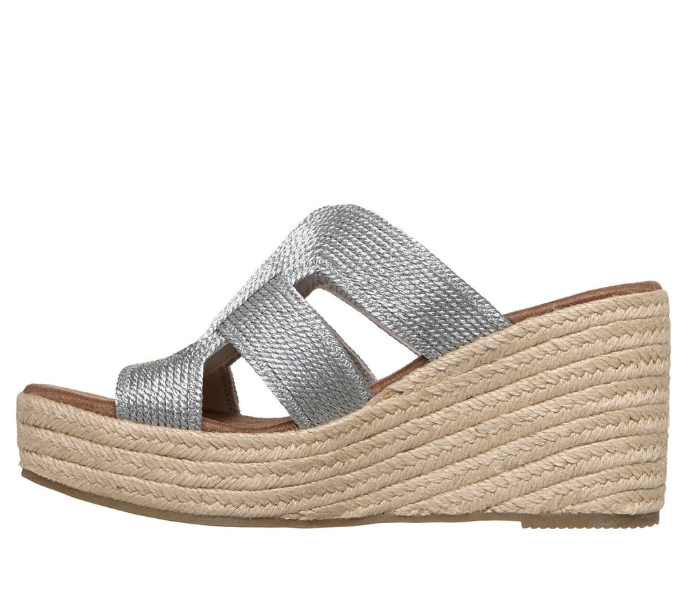 Martha Stewart:Iris - Unstoppable | Skechers near me