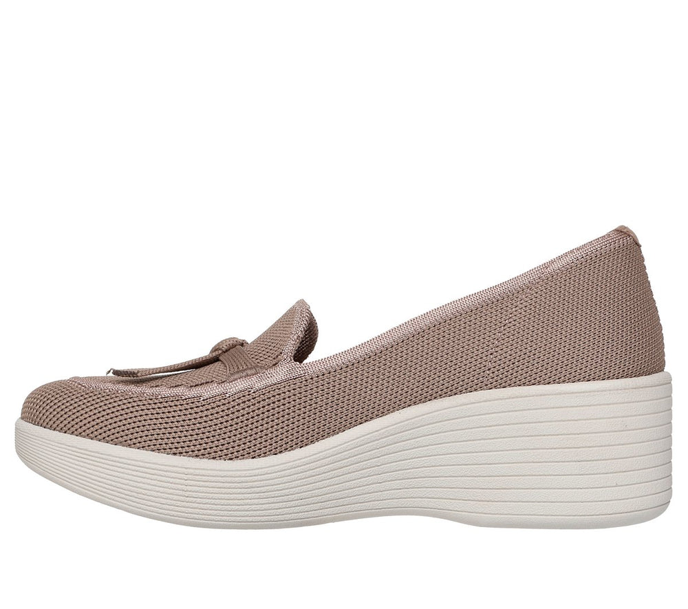 Relaxed Fit: Parallel Lite - Soaring Softly | Skechers online shop
