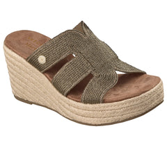Martha Stewart:Iris - Unstoppable | Skechers on sale