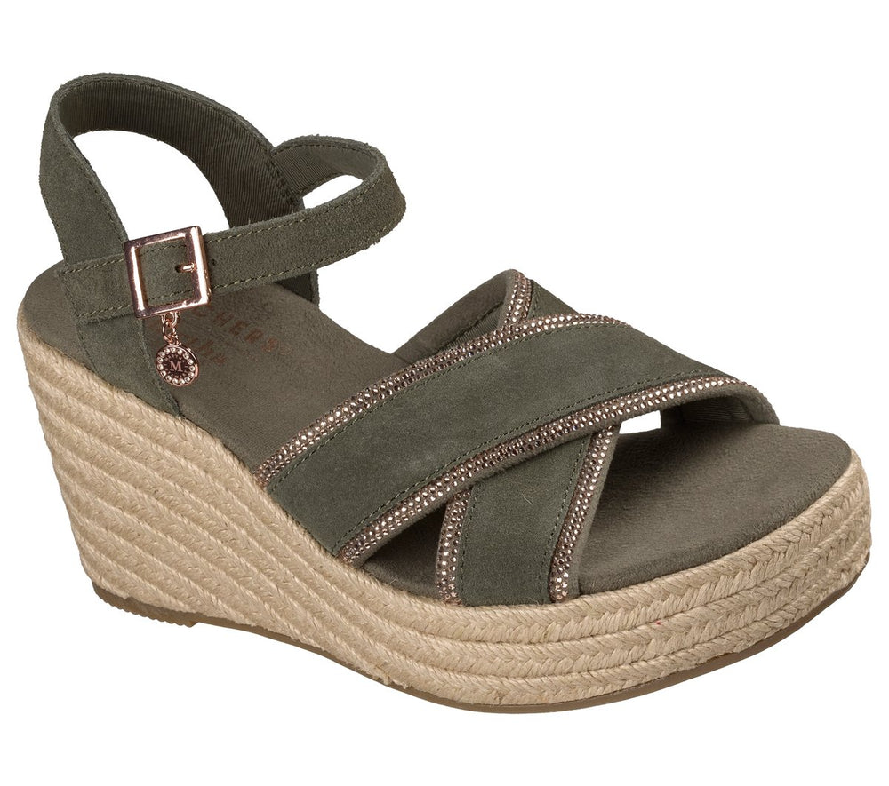 Martha Stewart: Iris - Modest Queen | Skechers online shop
