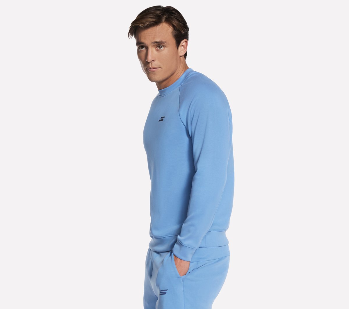 SKECHCLOUD Elevate Crew | Skechers online shop